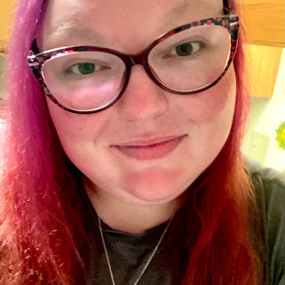Meet your Posher, Elizabeth